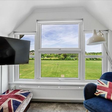 The Lookout Apartment Hythe  Bagian luar foto