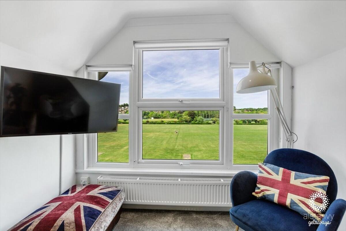 The Lookout Apartment Hythe  Bagian luar foto